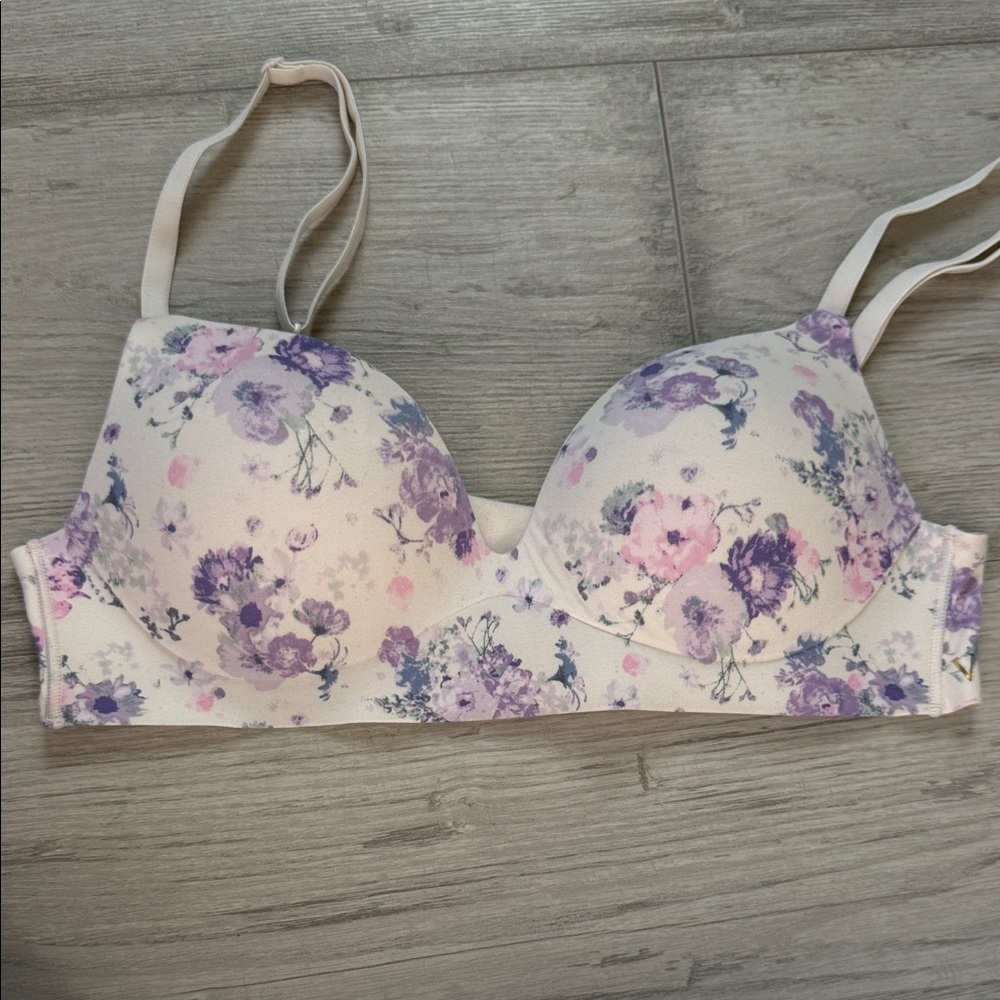 Women’s push up bra